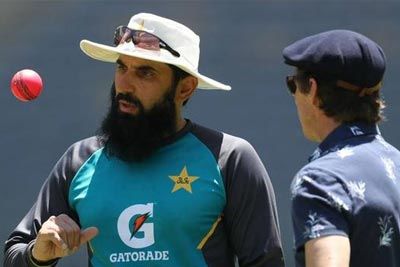 Misbah-ul-Haq talks about his plan for Steven Smith