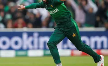 Mohammad Amir secures 6 wickets in BPL qualifier 3