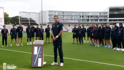 Stuart Broad awarded silver stump for reaching 300 test wickets. Image: England Cricket