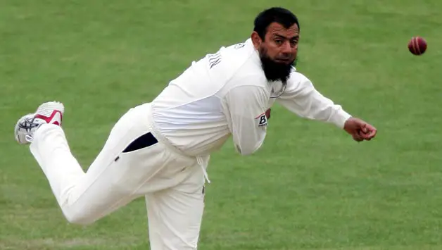 PCB coaches restricted for making private YouTube vidoes, Saqlain Mushtaq warned for praising Dhoni