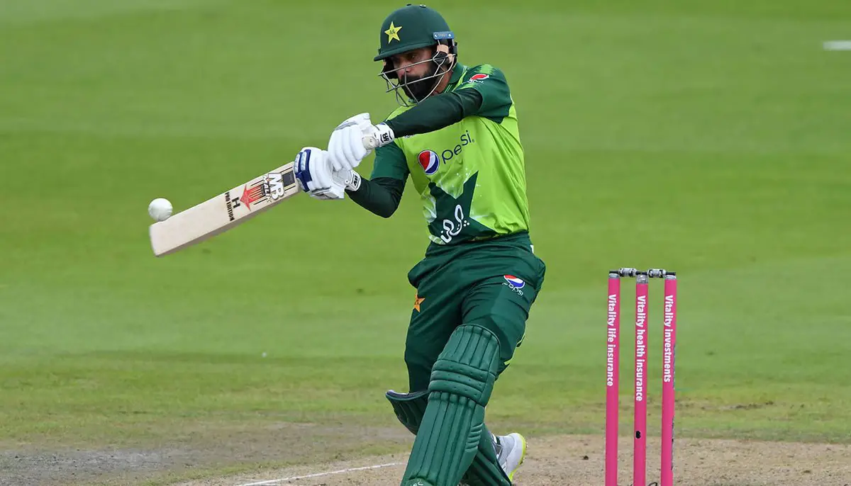 Mohammad Hafeez denies Rs 100K a month to PCB: Report